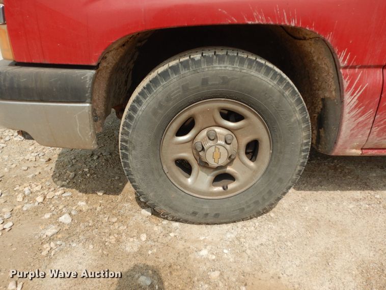 image for item DC2048 2004 Chevrolet Silverado 1500  Ext. Cab pickup truck