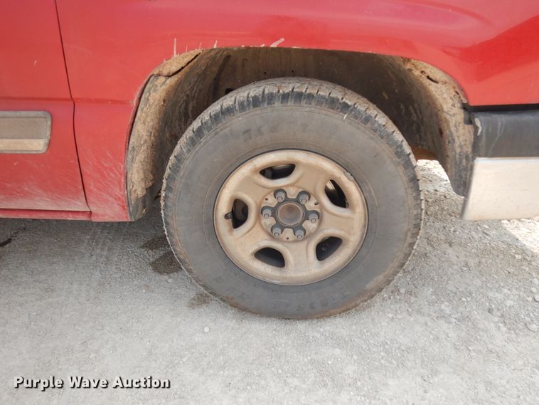 image for item DC2048 2004 Chevrolet Silverado 1500  Ext. Cab pickup truck