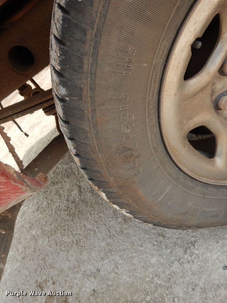 image for item DC2048 2004 Chevrolet Silverado 1500  Ext. Cab pickup truck