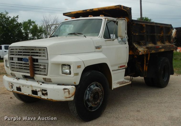 image for item DC2053 1986 Ford F8000  dump truck
