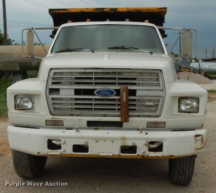 image for item DC2053 1986 Ford F8000  dump truck