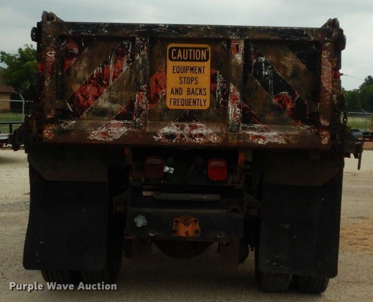 image for item DC2053 1986 Ford F8000  dump truck