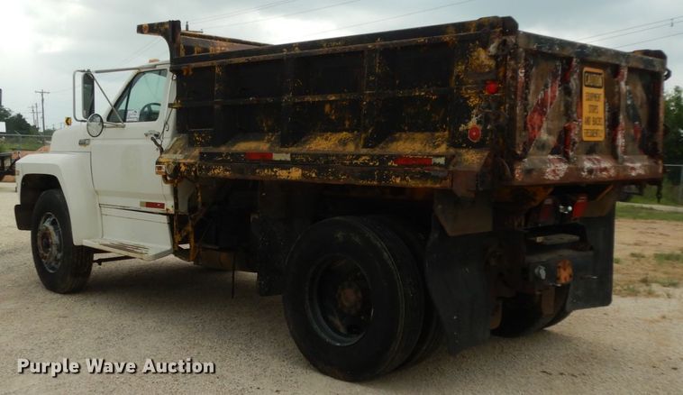 image for item DC2053 1986 Ford F8000  dump truck