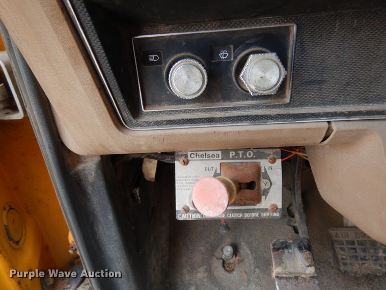 image for item DC2053 1986 Ford F8000  dump truck