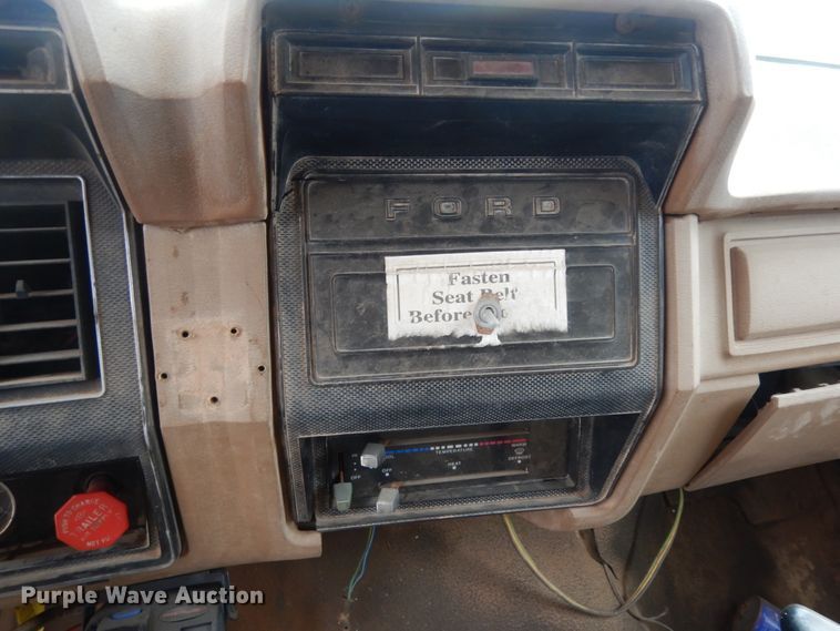 image for item DC2053 1986 Ford F8000  dump truck