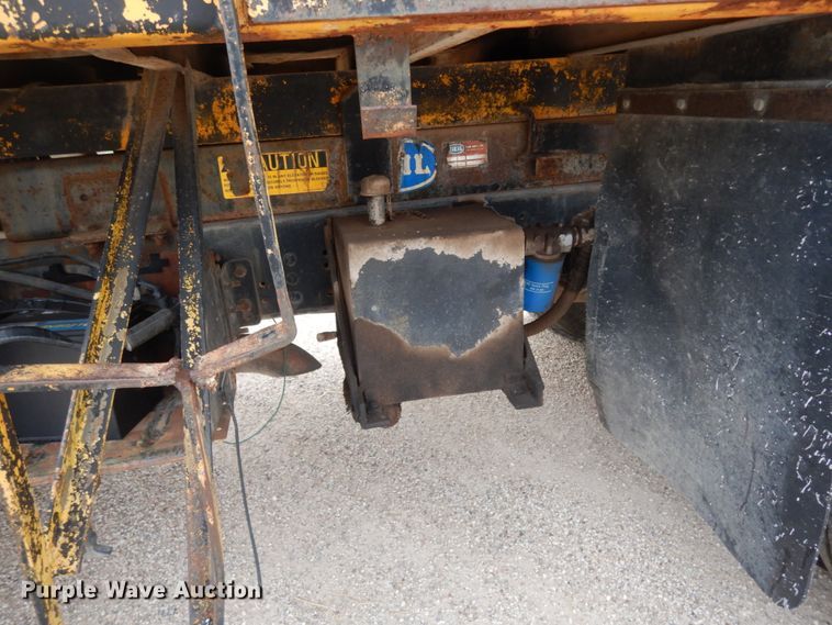 image for item DC2053 1986 Ford F8000  dump truck