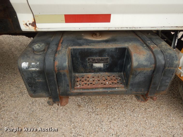 image for item DC2053 1986 Ford F8000  dump truck