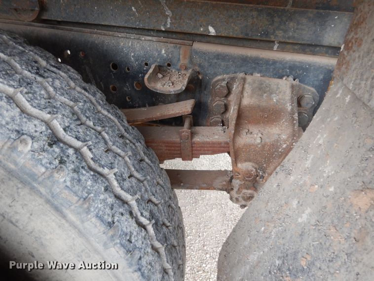 image for item DC2053 1986 Ford F8000  dump truck