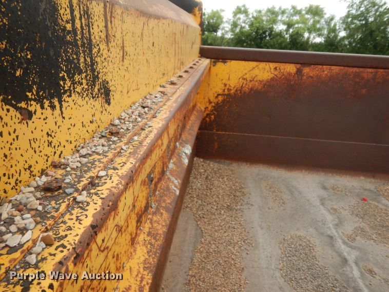 image for item DC2053 1986 Ford F8000  dump truck