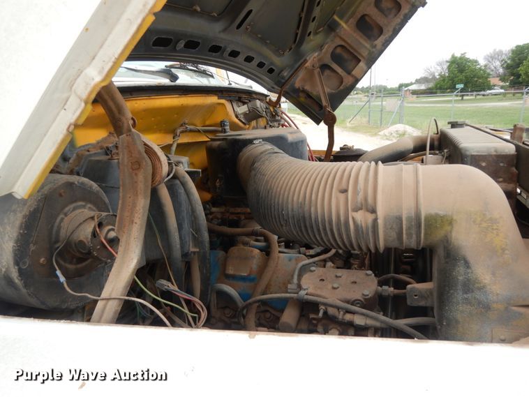 image for item DC2053 1986 Ford F8000  dump truck