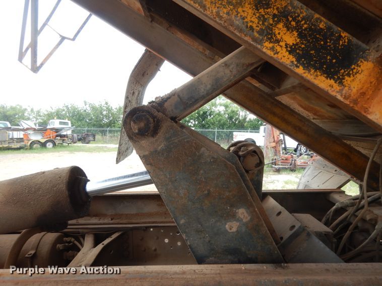 image for item DC2053 1986 Ford F8000  dump truck