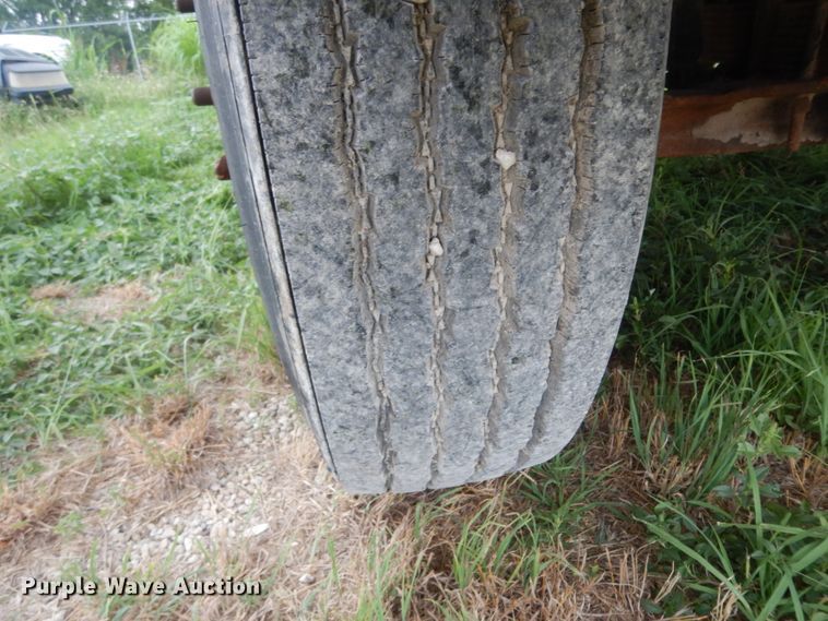 image for item DC2053 1986 Ford F8000  dump truck