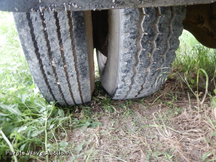 image for item DC2053 1986 Ford F8000  dump truck