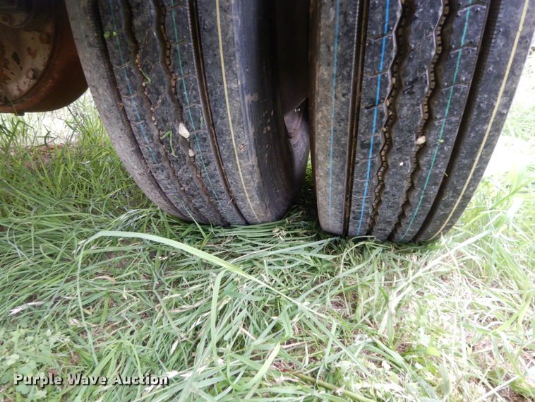 image for item DC2053 1986 Ford F8000  dump truck