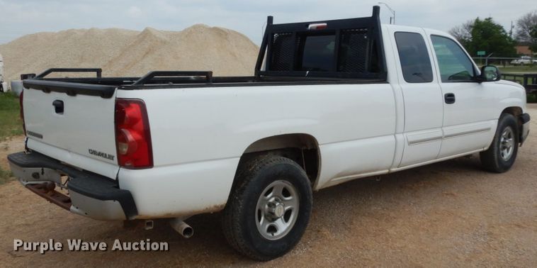 image for item DC2058 2003 Chevrolet Silverado 1500  Ext. Cab pickup truck