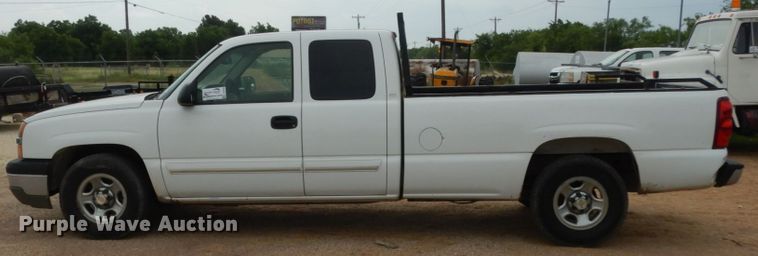 image for item DC2058 2003 Chevrolet Silverado 1500  Ext. Cab pickup truck