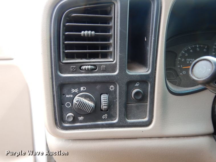 image for item DC2058 2003 Chevrolet Silverado 1500  Ext. Cab pickup truck