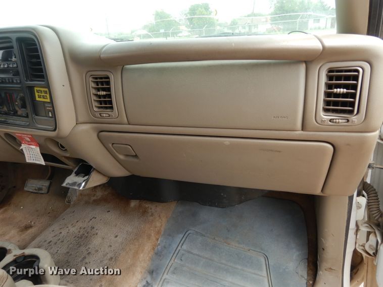 image for item DC2058 2003 Chevrolet Silverado 1500  Ext. Cab pickup truck