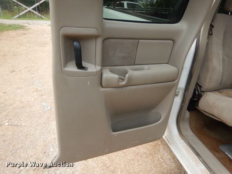 image for item DC2058 2003 Chevrolet Silverado 1500  Ext. Cab pickup truck