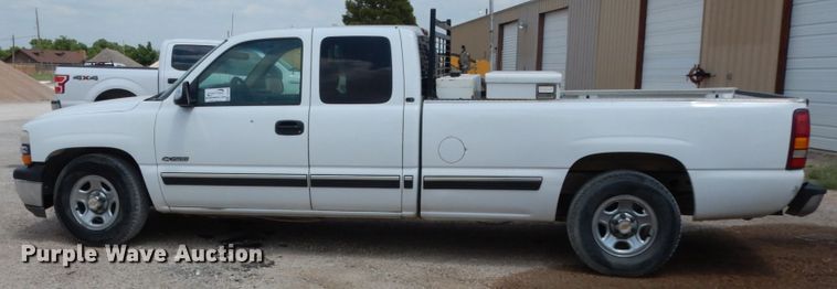 image for item DC2059 2001 Chevrolet Silverado 1500  Ext. Cab pickup truck