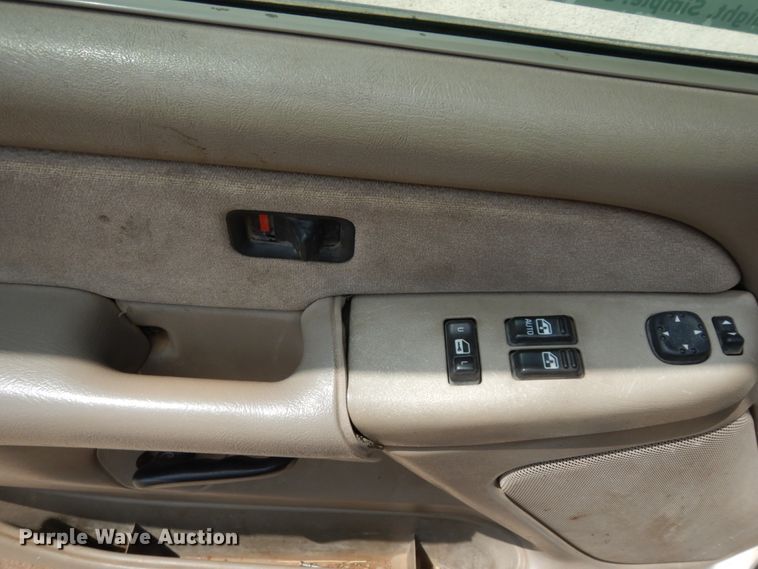 image for item DC2059 2001 Chevrolet Silverado 1500  Ext. Cab pickup truck