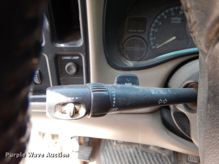 image for item DC2059 2001 Chevrolet Silverado 1500  Ext. Cab pickup truck