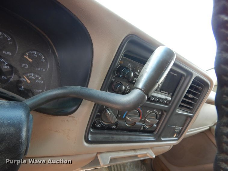 image for item DC2059 2001 Chevrolet Silverado 1500  Ext. Cab pickup truck