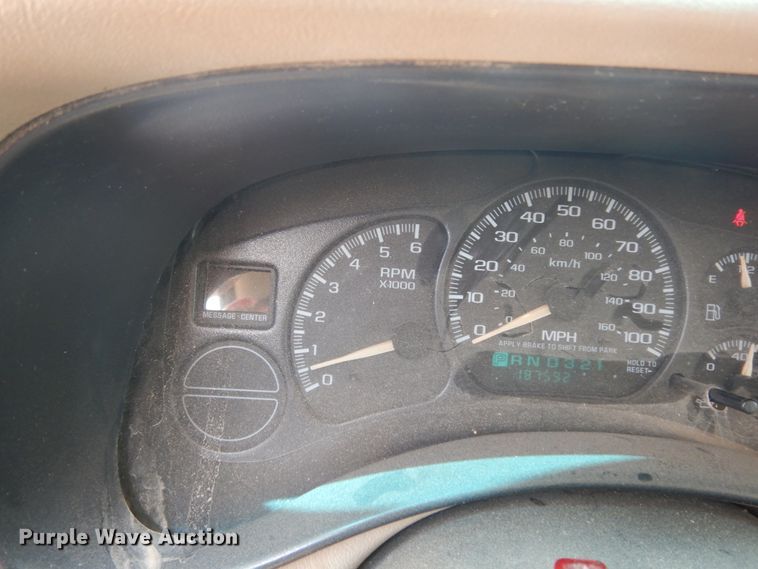 image for item DC2059 2001 Chevrolet Silverado 1500  Ext. Cab pickup truck