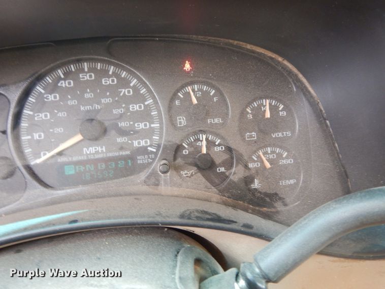 image for item DC2059 2001 Chevrolet Silverado 1500  Ext. Cab pickup truck