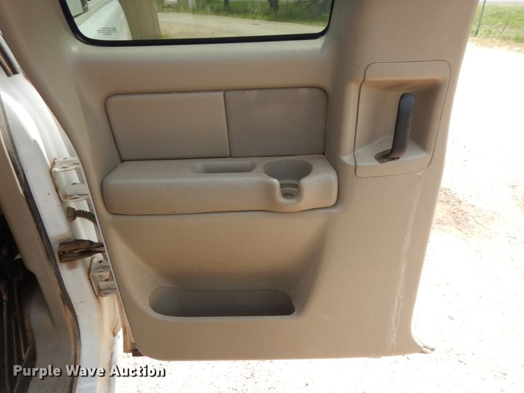 image for item DC2059 2001 Chevrolet Silverado 1500  Ext. Cab pickup truck