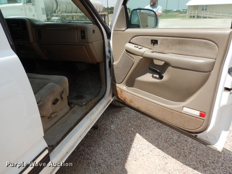 image for item DC2059 2001 Chevrolet Silverado 1500  Ext. Cab pickup truck