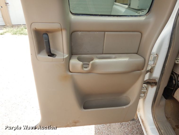 image for item DC2059 2001 Chevrolet Silverado 1500  Ext. Cab pickup truck