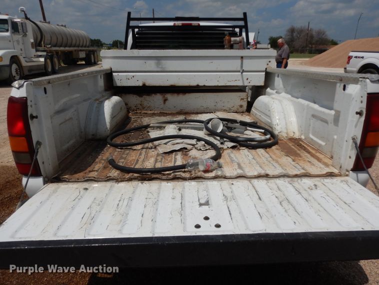 image for item DC2059 2001 Chevrolet Silverado 1500  Ext. Cab pickup truck