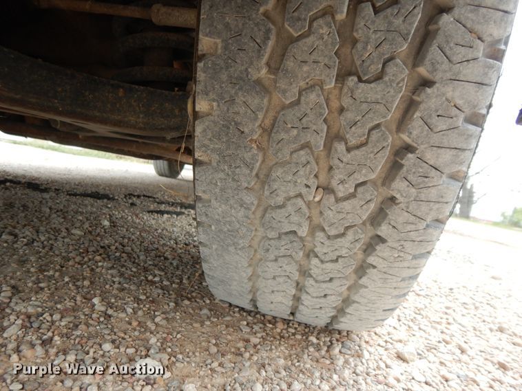 image for item DC2059 2001 Chevrolet Silverado 1500  Ext. Cab pickup truck