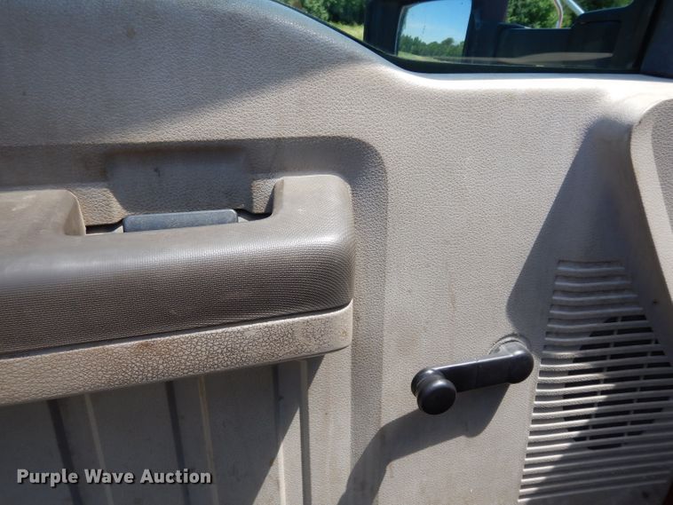 image for item DF4191 2008 Ford F550 Super Duty  truck cab and chassis