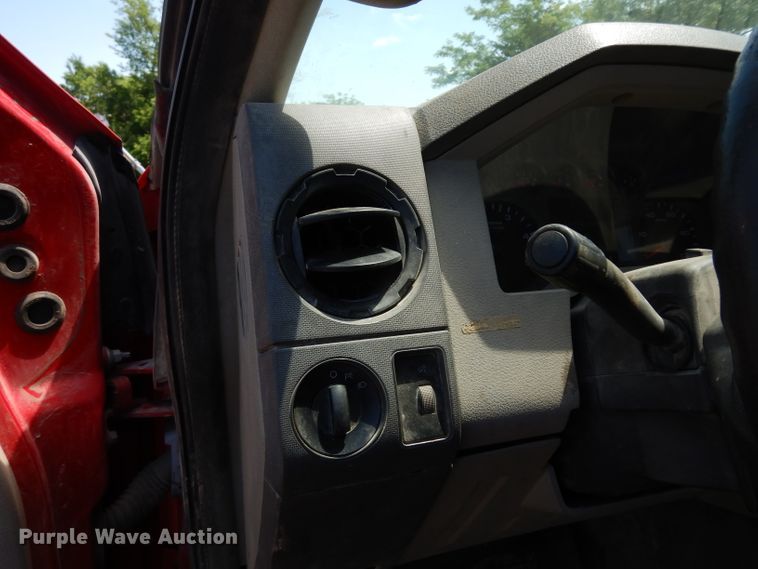 image for item DF4191 2008 Ford F550 Super Duty  truck cab and chassis