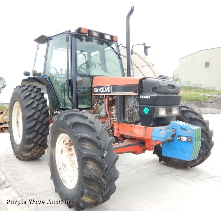 image for item DG0666 New Holland  MFWD tractor