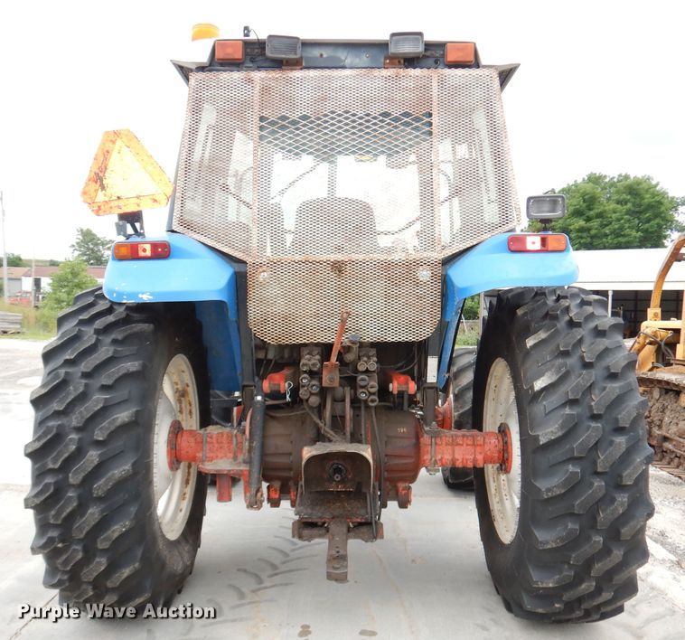 image for item DG0666 New Holland  MFWD tractor