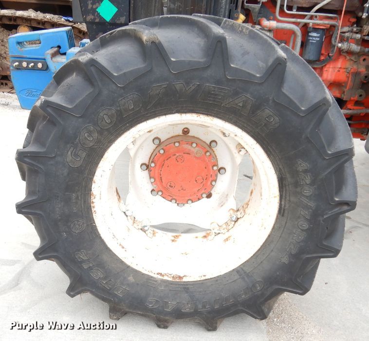 image for item DG0666 New Holland  MFWD tractor