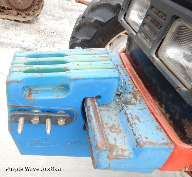 image for item DG0666 New Holland  MFWD tractor