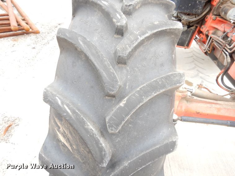 image for item DG0666 New Holland  MFWD tractor