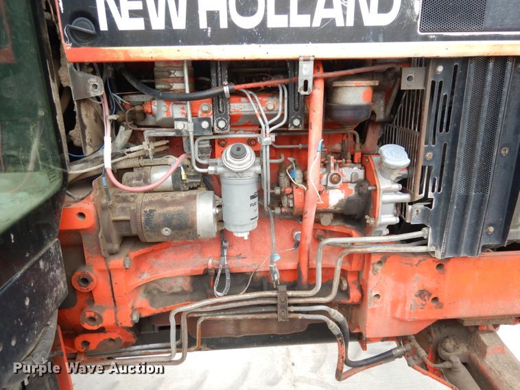 image for item DG0666 New Holland  MFWD tractor