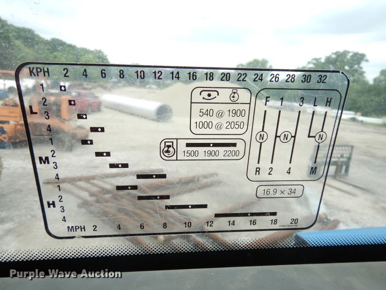 image for item DG0666 New Holland  MFWD tractor