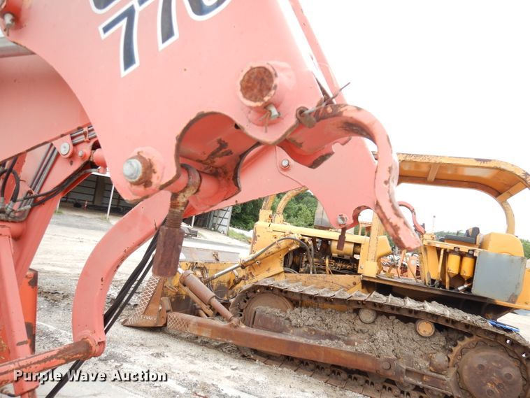 image for item DG0666 New Holland  MFWD tractor