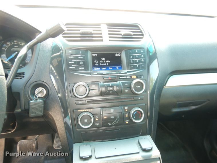 image for item DG0671 2016 Ford Explorer Police Interceptor  SUV