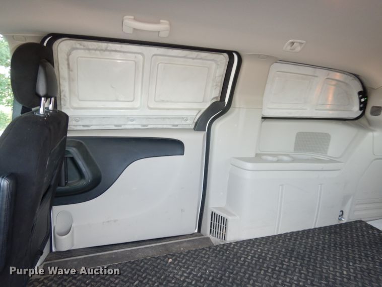 image for item DG0690 2012 Dodge Grand Caravan  van