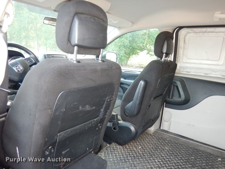 image for item DG0690 2012 Dodge Grand Caravan  van