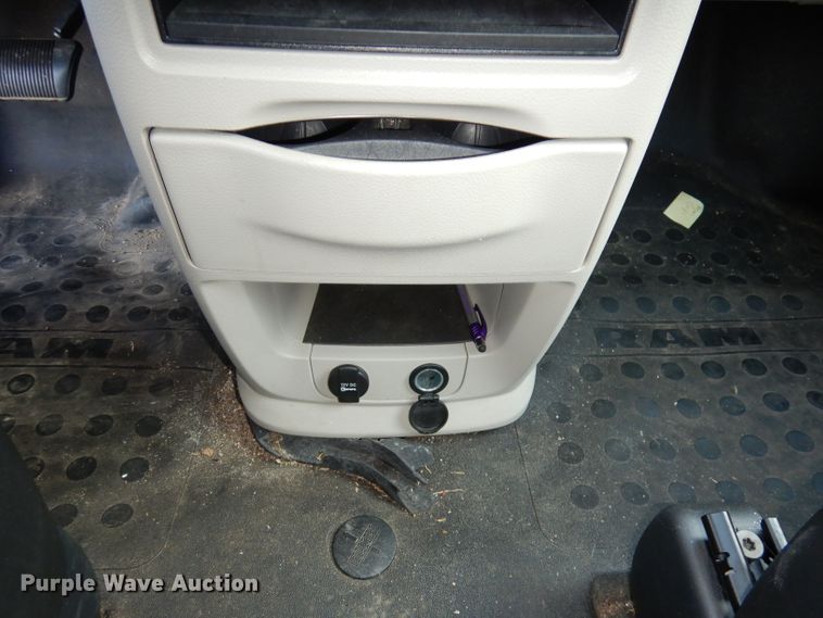 image for item DG0690 2012 Dodge Grand Caravan  van