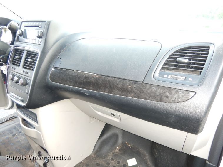 image for item DG0690 2012 Dodge Grand Caravan  van