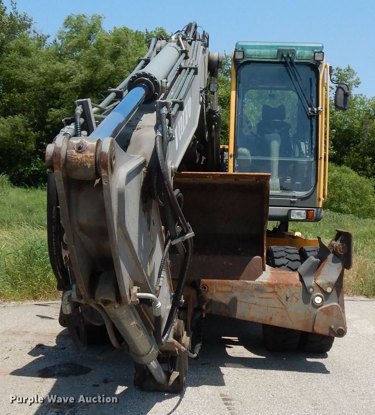 image for item DI6675 2006 Volvo EW160B  wheeled excavator